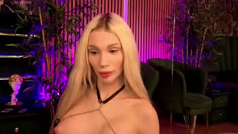 Kara online show from March 3, 7:43 pm