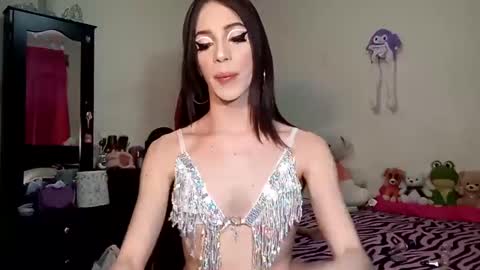 Snapshot of beautyqueen__ chatting on October 4, 6:58 am BeautyMaffe online show from October 4, 6:58 am