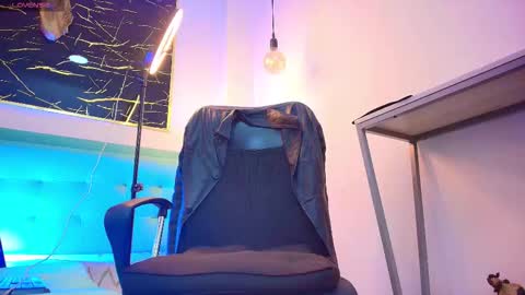     online show from November 24, 10:44 pm