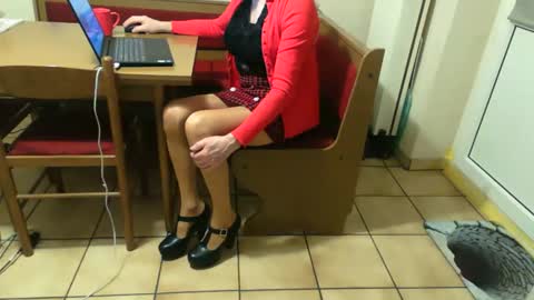 Bernadetanylon online show from April 4, 3:59 am