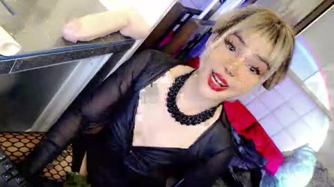 MISTRESS DOMME online show from April 4, 8:45 am