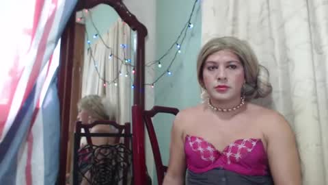 Snapshot of bianca_vega chatting on December 21, 3:09 pm Bianca Vega online show from December 21, 3:09 pm