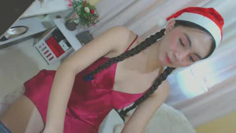 Yeng online show from December 25, 3:18 am