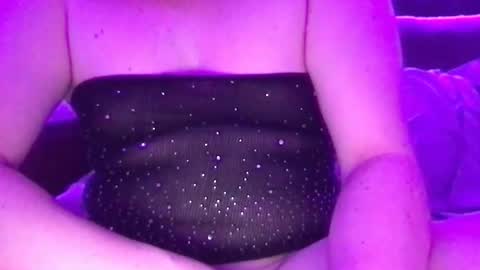 biigbiiaa online show from November 12, 11:47 pm