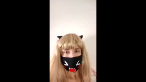 blairebellia online show from December 17, 2:33 pm