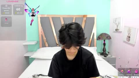 Snapshot of bryce_evans chatting on October 30, 8:52 pm B R Y C E  online show from October 30, 8:52 pm