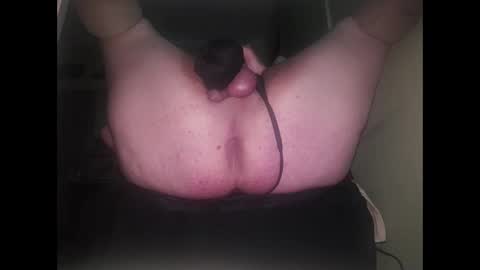 Snapshot of bubbl3sbutt chatting on February 13, 12:05 am Bubbl3sbutt online show from February 13, 12:05 am