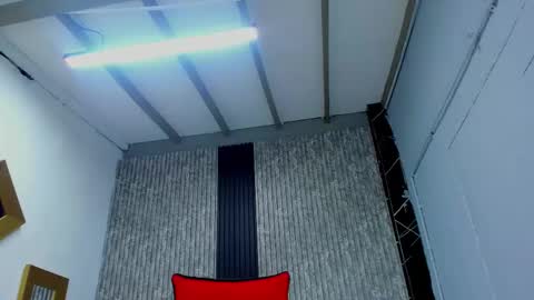 caitlyn_joness_ online show from December 4, 8:24 pm