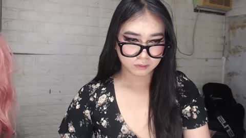 Snapshot of camela_star chatting on October 11, 1:35 pm camela_star online show from October 11, 1:35 pm