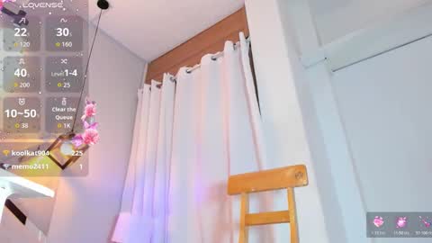 Snapshot of cami_rouxx chatting on October 21, 6:09 pm cami_rouxx online show from October 21, 6:09 pm