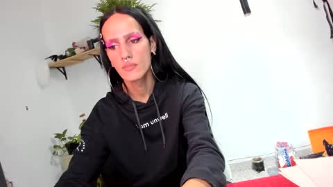 Candelaria online show from December 9, 9:17 am