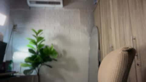 NO FREE HERE IF YOUR BROKE DONT STAY HERE online show from April 12, 10:13 pm