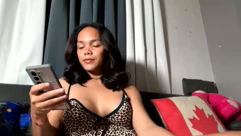 caroline_east online show from March 16, 3:16 pm