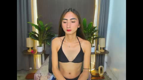 cassandrafoxxx online show from May 29, 7:12 pm