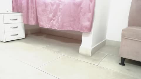 Snapshot of catalaia_stomm chatting on January 13, 12:35 pm catalaia_stomm online show from January 13, 12:35 pm