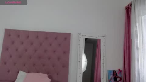 Snapshot of catalaia_stomm chatting on February 4, 1:59 pm catalaia_stomm online show from February 4, 1:59 pm
