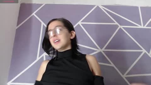 Snapshot of cava_pretty chatting on March 5, 12:07 pm cava_pretty online show from March 5, 12:07 pm