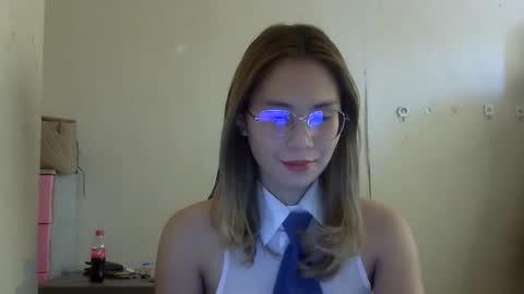 chelly4u69 online show from October 19, 4:38 am