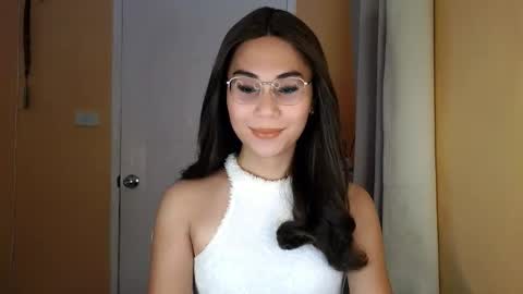 chelly4u69 online show from April 5, 2:31 am