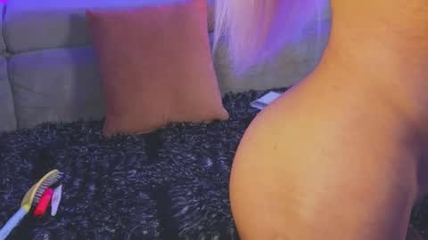 Chloe online show from December 5, 5:56 am