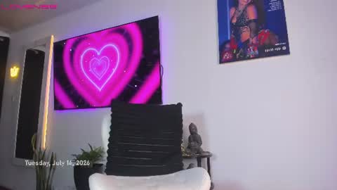 Im Chloe    independent account      online show from July 15, 3:33 am