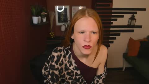 Chloe online show from November 16, 12:15 pm