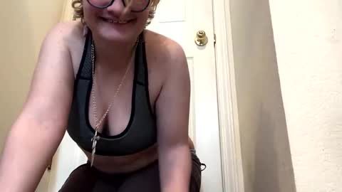 circusssss online show from February 23, 10:09 pm