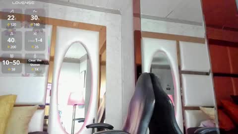 Snapshot of cloerodriguez chatting on February 19, 2:55 pm ---Cloe--- online show from February 19, 2:55 pm