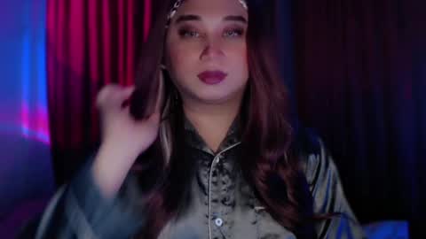 hailey online show from April 12, 8:07 am