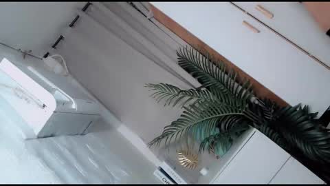 Delilah online show from November 2, 10:35 am