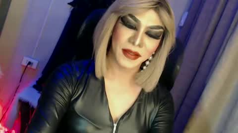 Snapshot of cum_4youbaby chatting on March 10, 6:45 pm CUMMELA SLUTI online show from March 10, 6:45 pm