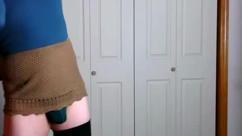 cutebb17 online show from April 18, 10:10 pm