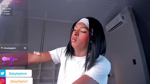 Daisy online show from November 13, 12:58 pm