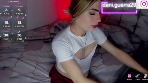 dani online show from November 6, 2:11 am