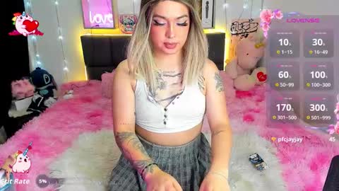 Snapshot of dannia_13 chatting on October 24, 2:27 am dannia_13 online show from October 24, 2:27 am