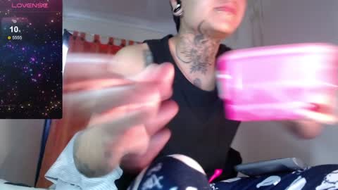 Snapshot of dannteftm chatting on January 17, 4:26 pm DANNTE online show from January 17, 4:26 pm