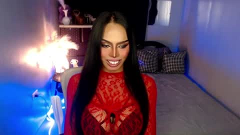 YOUR KINKY MISTRESS MADRIANA online show from June 15, 5:20 am