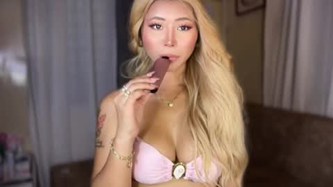 Hello your loving faye 3 online show from March 31, 11:23 am