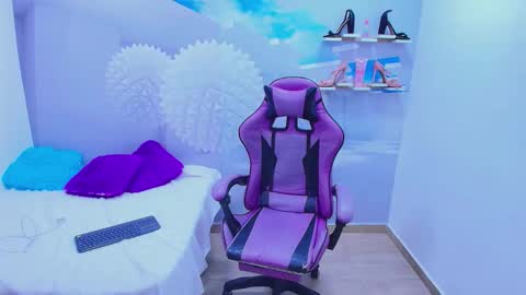 DEMI online show from November 26, 12:51 pm