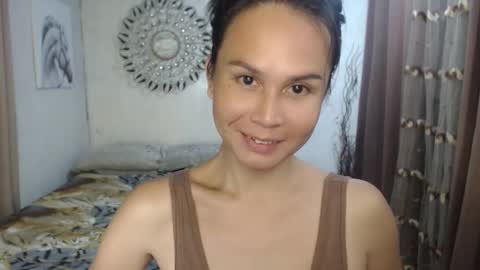 Snapshot of devine_g chatting on December 24, 2:54 am Igat online show from December 24, 2:54 am