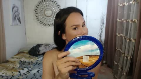 Snapshot of devine_g chatting on January 2, 3:58 am Igat online show from January 2, 3:58 am