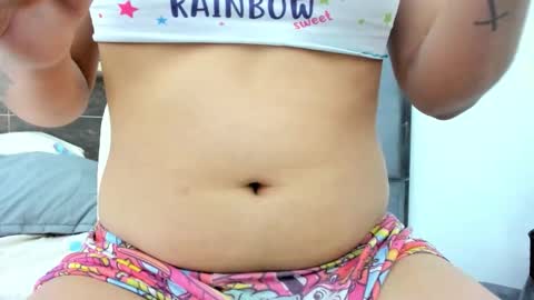 thumb up me please its important online show from November 22, 9:44 am