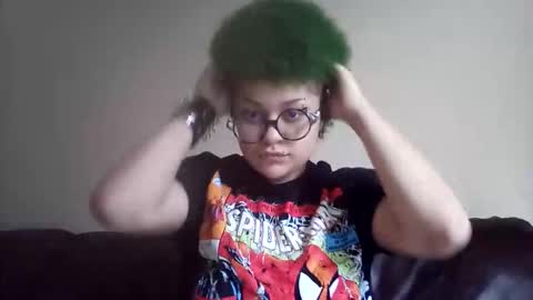 dizzinsweatyy online show from December 21, 8:47 pm