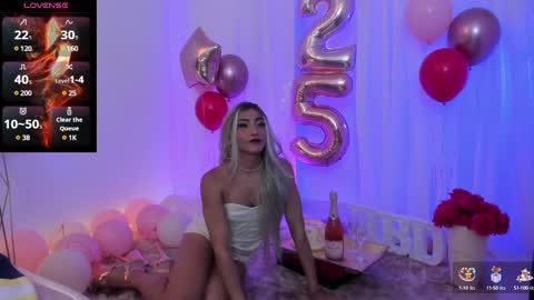 Snapshot of dominatrix_camila chatting on March 9, 8:29 am Camila Roushell online show from March 9, 8:29 am