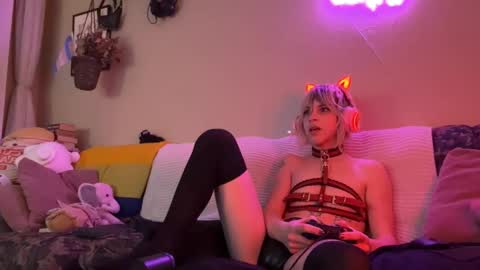 dreamdivyne online show from March 1, 3:34 am