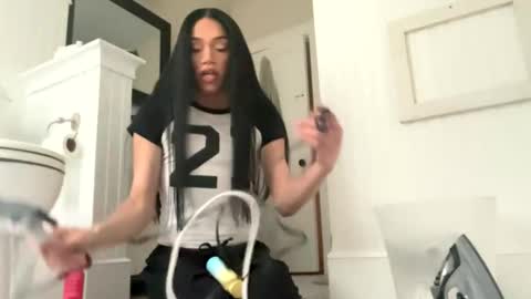 Dynasty online show from March 12, 6:57 pm