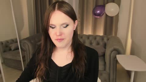 Effie Mur online show from April 11, 9:29 pm