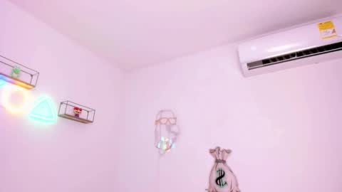 eileenn tanihara online show from February 16, 6:17 pm