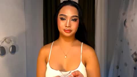 ellie online show from November 24, 5:15 pm