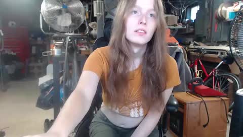 Snapshot of emeraldtgirl chatting on September 18, 6:13 pm Emerald online show from September 18, 6:13 pm
